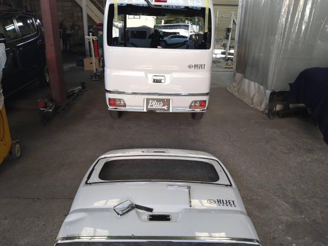 ダイハツ　ハイゼットバン　パーツ交換　リアゲート交換　新品パーツ交換　パネル交換　追突修理　保険事故　車両保険　いわき市　内郷　パーツ塗装　パーツ取付　アンダーコート　防錆塗装　耐熱塗装　見積もり無料　代車無料