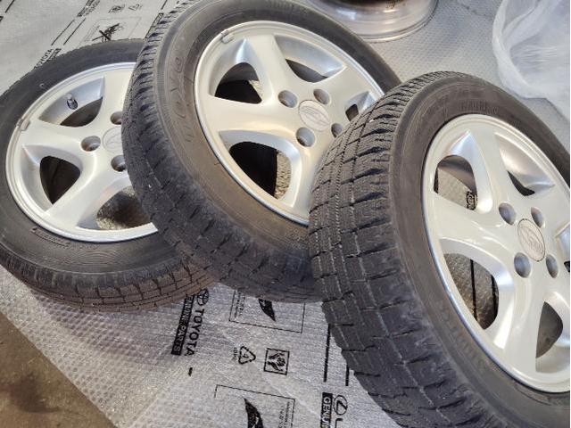 スバル　Ｒ１　スタッドレスタイヤ　タイヤ持込交換　タイヤ組替　雪道も安心　タイヤの点検　溝があっても年数経過で滑ります　タイヤの相談　いわき市内郷　特定認証整備工場　鈑金塗装工場　自動車保険代理店