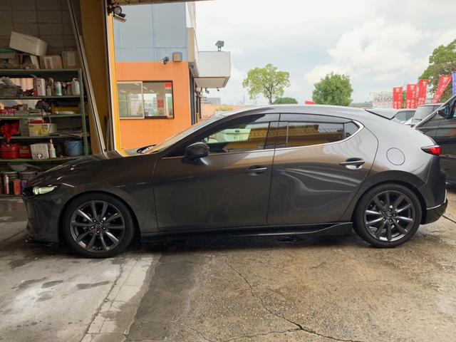 マツダ ＭＡＺＤＡ３ ＦＡＳＴＢＡＣＫ ダウンサス 持込 取付 【明石市　加古川市　神戸市西区　播磨町　稲美町　傷へこみ直し　板金修理　塗装　ドレスアップ　カスタム　取り付け　加工　車検　ガラスコーティングお任せください】