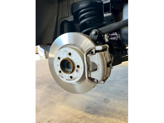 メルセデス・ベンツ　Ｇ63　ブレーキキャリパー　塗装　輸入車　情熱カラー　【稲美町　播磨町　加古川市　明石市　神戸市西区　傷へこみ直し　板金修理　塗装　中古車販売　ドレスアップ　カスタム　取付　加工　車検　ガラスコーティングお任せください】