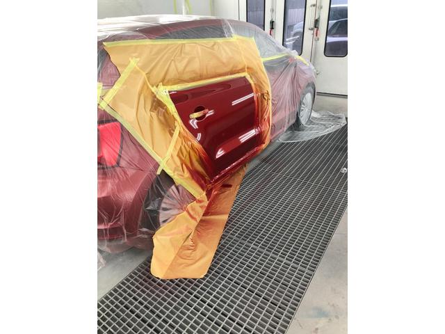 フォルクスワーゲン　ポロ　右リアドア修理【徳島市　傷へこみ直し　板金　塗装　車検　整備　メンテナンス　山崎ボデーワークス】