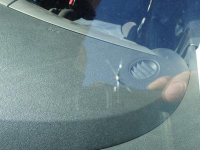 飛び石などによるガラスのキズを補修