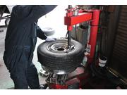 タイヤの組み換えや交換も対応しております。