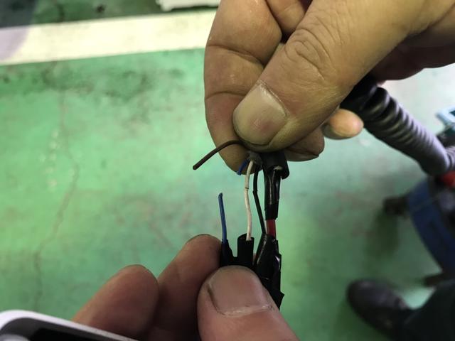 トヨタ　ハイエース　福祉車両修理　車椅子リフト修理　リフトコントローラー修理　岩手県二戸市