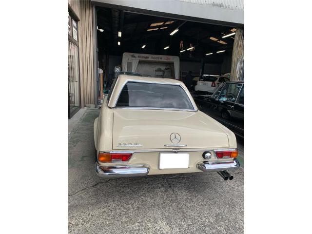 メルセデスベンツ　280SL  パンク修理
新居浜・西条・四国中央
