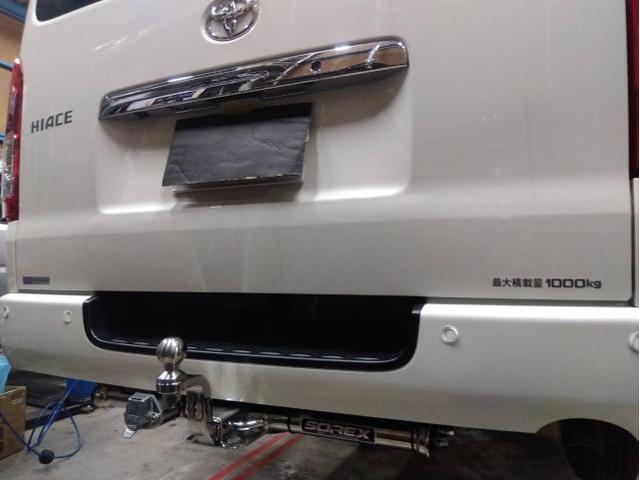 ハイエース　ヒッチメンバー取り付け【明石市　加古川市　車検　板金　取付修理お任せください】