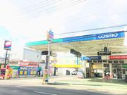 県道６３号線沿い「あがたの森公園」交差点側。「あがたの森公園」の真向かいです