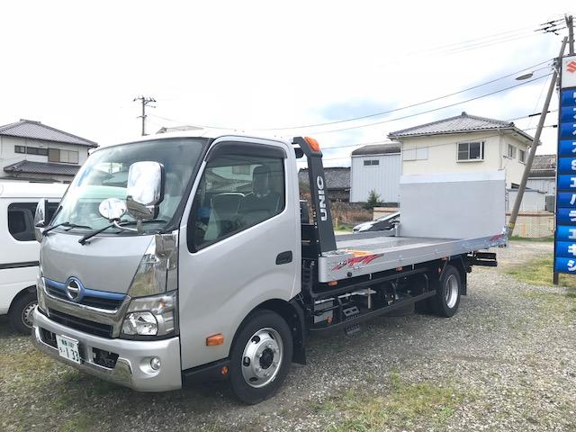 積載車完備しております。故障、事故等自走不能の場合でも対応可能です