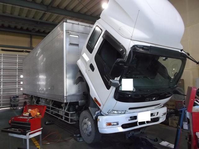 いすゞフォワードクラッチ交換を実施！！釧路市周辺の車検・整備・板金・塗装・事故修理・保険修理・パーツ取付などお任せ下さい！大型車トラックなども大歓迎です！