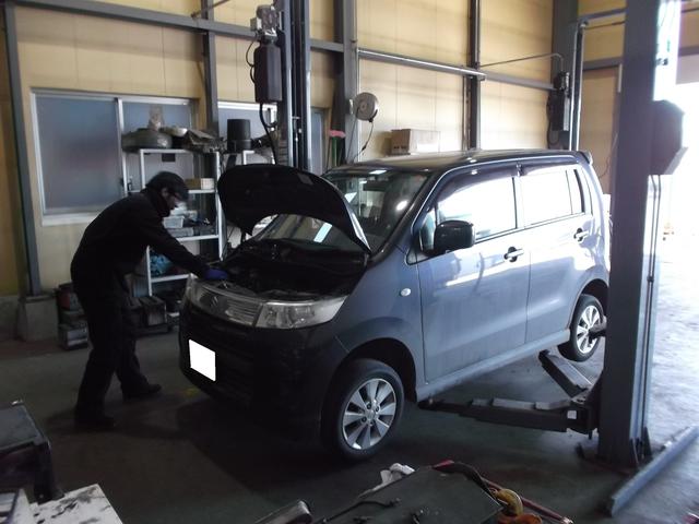 スズキワゴンＲスティングレー車検を実施！！釧路市周辺の車検・整備・板金・塗装・事故修理・保険修理・パーツ取付などお任せ下さい！大型車トラックなども大歓迎です！