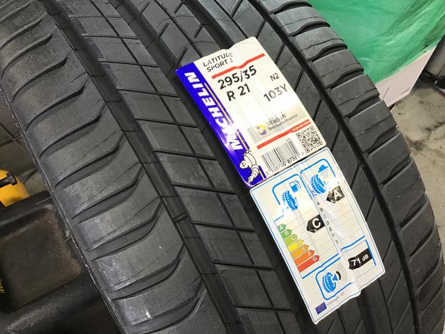 ポルシェマカン　20インチ　タイヤ交換　四日市　持込み　持込みタイヤ専門店

