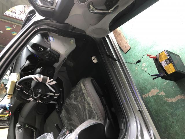ホンダ Crｰz バッテリ交換作業実施 車検 整備 見積もりもお任せ下さい 足立区 葛飾区 北区 荒川区 板橋区 埼玉県 他地域のお客様も大歓迎です グーネットピット