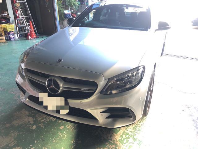 メルセデスAMG C43(W205)フロントグリル交換作業実施 メルセデスAMG C43(W205)フロントグリル交換作業実施