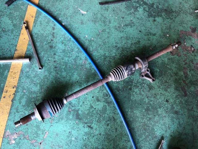 スズキ スイフトスポーツ チャージランプ点灯・充電不良点検・オルタネーター交換作業実施 ／車検・整備・見積もりもお任せ下さい！足立区・北区・板橋区、埼玉県川口市、八潮市、他地域のお客様も大歓迎です！