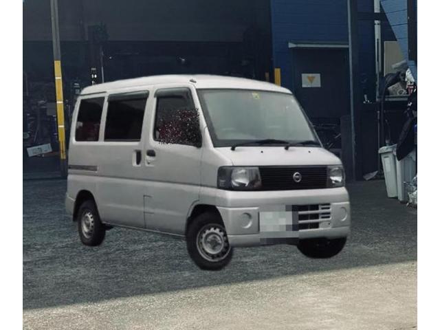 日産 クリッパーバン エンジンオイル・デフオイル補充作業実施 ／車検・整備・見積もりもお任せ下さい！足立区・葛飾区・北区・荒川区・板橋区、埼玉県川口市、八潮市、他地域のお客様も大歓迎です！