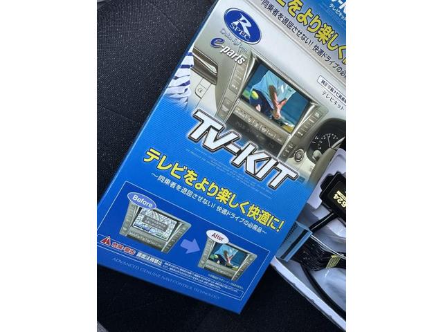 ホンダ ヴェゼル テレビキット取り付け作業実施 ／車検・整備・見積もりもお任せ下さい！足立区・葛飾区・北区・荒川区・板橋区・江戸川区・江東区、埼玉県川口市、鳩ケ谷、八潮市、他地域のお客様も大歓迎です！