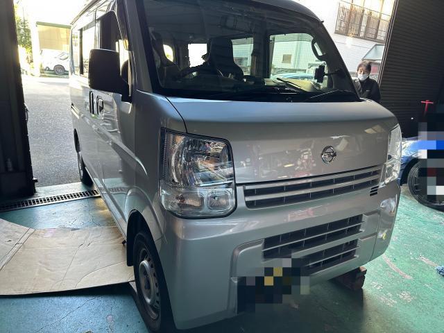 日産 NV100 エンジンオイル交換作業実施 ／車検・整備・見積もりもお任せ下さい！足立区・葛飾区・北区・荒川区・板橋区・江戸川区、埼玉県川口市、鳩ケ谷、八潮市、他地域のお客様も大歓迎です！