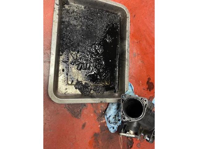 BMW 320d エンジンチェックランプ点灯、水漏れ修理