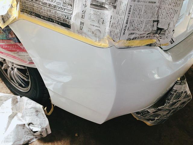 トヨタ 30系プリウス 前後バンパー傷の修理！費用格安の鈑金塗装修理でこんなに綺麗に直ります！