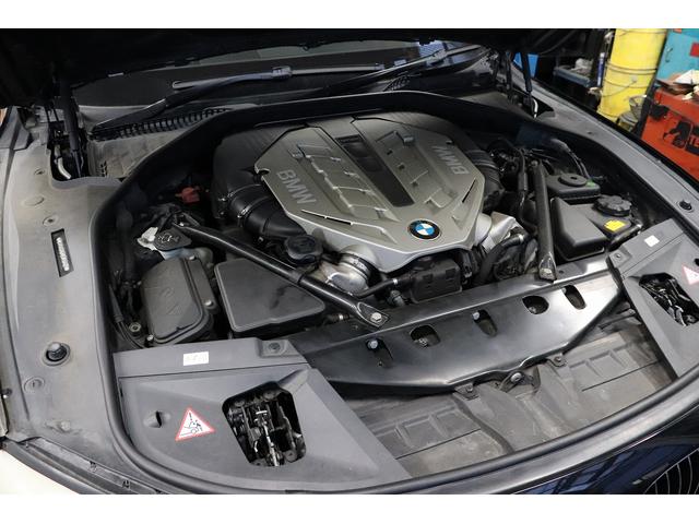 BMW   750i 4,4     KA44 　 車検　車検整備　24か月点検　エンジンオイル交換　ブレーキオイル交換　継続車検　茅ヶ崎