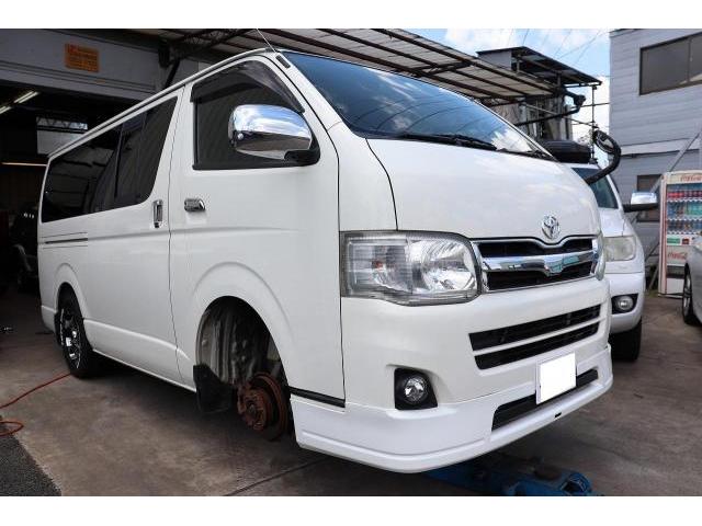 トヨタ ハイエース KDH206V タイヤホイール交換 履き替え タイヤ交換