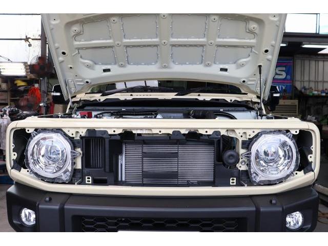 SUZUKI　 Jimny　スズキ　ジムニー　JB64W　カスタム　オーバーフェンダー塗装
リヤゲートカバー　同色ペイント　ホイール交換　　フロントグリル交換　ウインカーポジション配線　施工　カスタムショップ　湘南　茅ヶ崎　藤沢