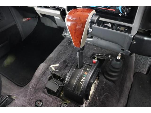 トヨタ ランドクルーザープラド KZJ78W シフトノブ交換 AT 持込 トヨタ ランドクルーザープラド KZJ78W シフトノブ交換 AT 持込