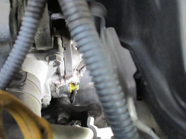 トヨタ ハイラックスサーフ TRN215W 水漏れ修理 冷却水漏れ トヨタ ハイラックスサーフ TRN215W 水漏れ修理 冷却水漏れ