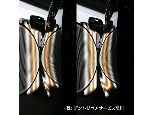 スバル　フォレスター　右リアドア、バックドア、左クォーター、左ルーフサイドピラー、左リアドア、左フロントドアの計１１箇所のへこみと出っ張りのデントリペア（無塗装板金）