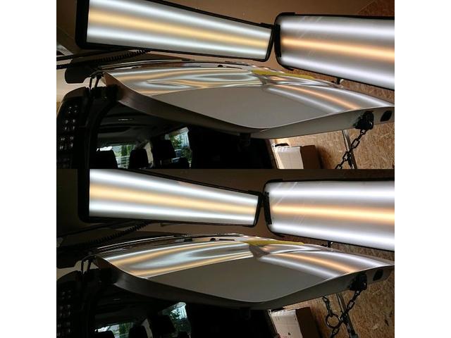 トヨタ ヴォクシーハイブリッドのバックドアパネルの凹みのデントリペア