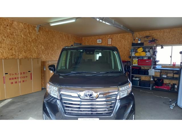 トヨタ ルーミーのフロントドアの凹みのデントリペア