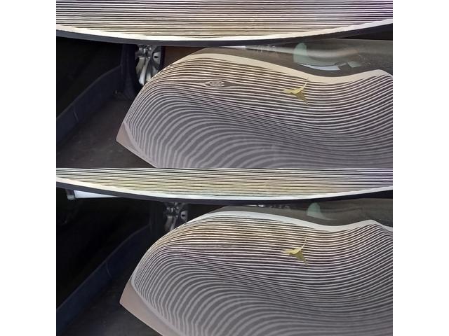 トヨタ ランドクルーザープラドのボンネットのえくぼ状の凹みのデントリペア