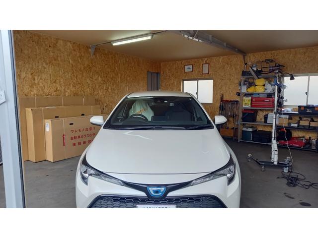 トヨタ カローラスポーツのリアドアの凹みのデントリペア