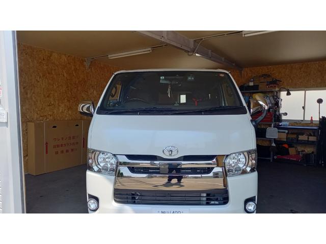 トヨタ ハイエースバンのスライドドアのデントリペア