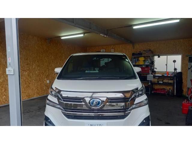 トヨタ ヴェルファイアのルーフパネルのへこみのデントリペア