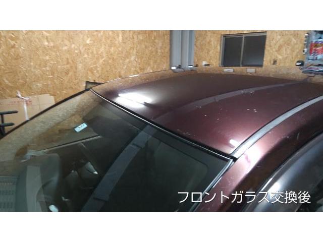 TOYOTA プレミオのフロントガラス交換
