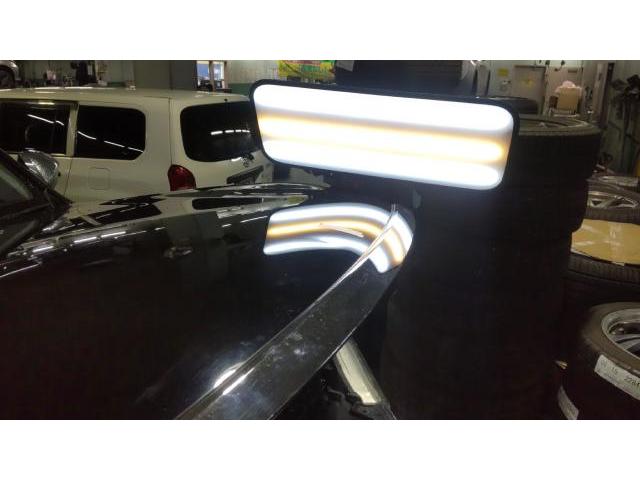 トヨタ ハイラックスのボンネットの約10cmのへこみのデントリペア