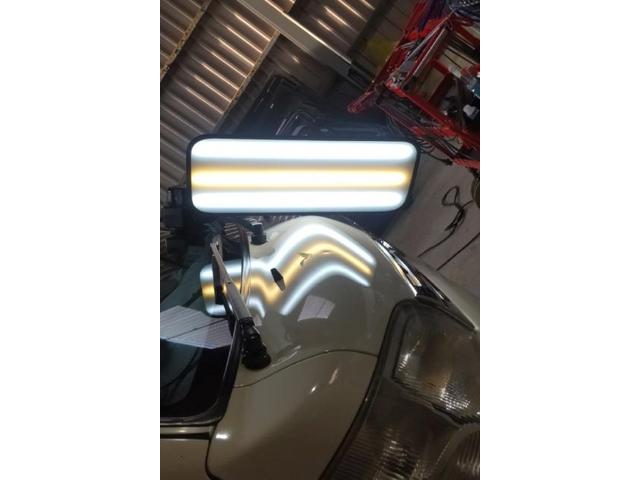 ダイハツ ハイゼットのアッパーカウルのえくぼのへこみのデントリペア