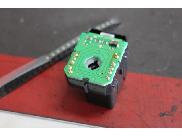 LA600タントカスタム　LED打ち替え