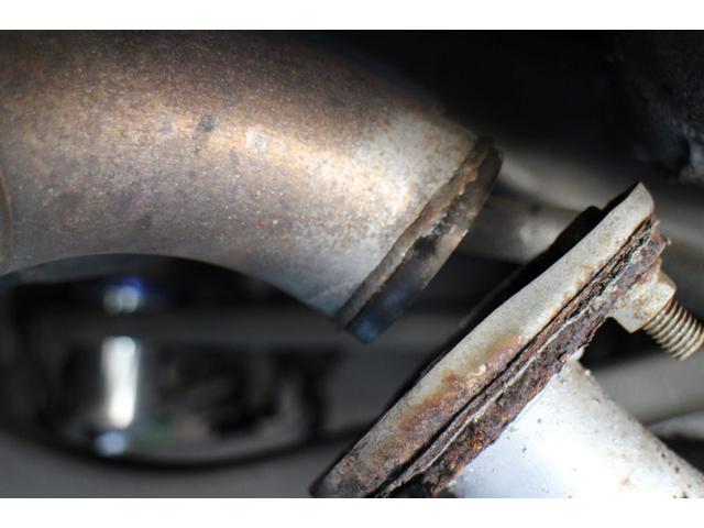 レガシィ・ツーリングワゴン　マフラーの排気漏れ修理