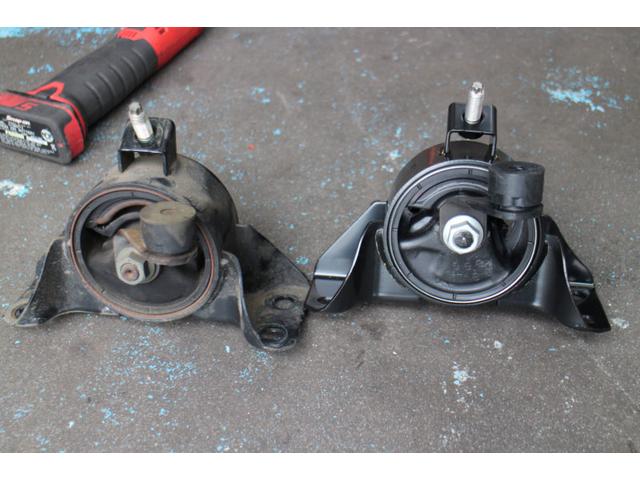 MPV エンジンマウント交換