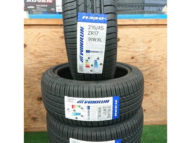 トヨタ　プリウス　215/45R17 17インチ持ち込みタイヤ交換 車好オート 石岡市タイヤ交換　茨城持ち込みタイヤ交換歓迎店 オートウェイサテライトショップ茨城