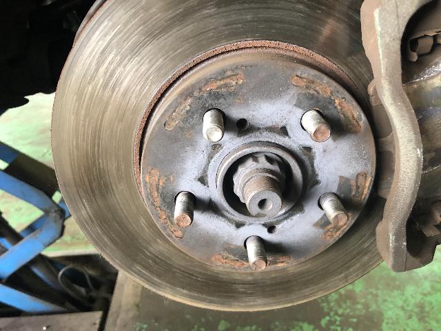 トヨタ  ウィッシュ ハブボルト交換