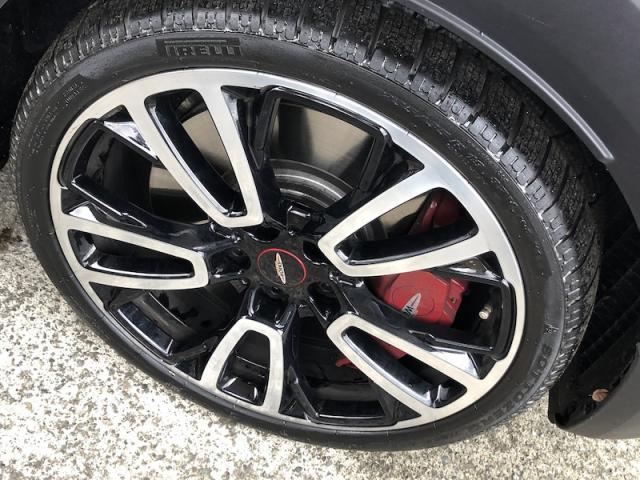 NEW MINI F54 CLUBMAN JCW PIRELLI SOTTO ZERO スタッドレス装着 NEW MINI F54 CLUBMAN JCW PIRELLI SOTTO ZERO スタッドレス装着