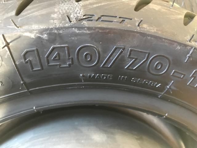 ホンダ ズーマー タイヤ組み付け 引っ張りタイヤ 8J 140 超 ホンダ ズーマー タイヤ組み付け 引っ張りタイヤ 8J 140 超