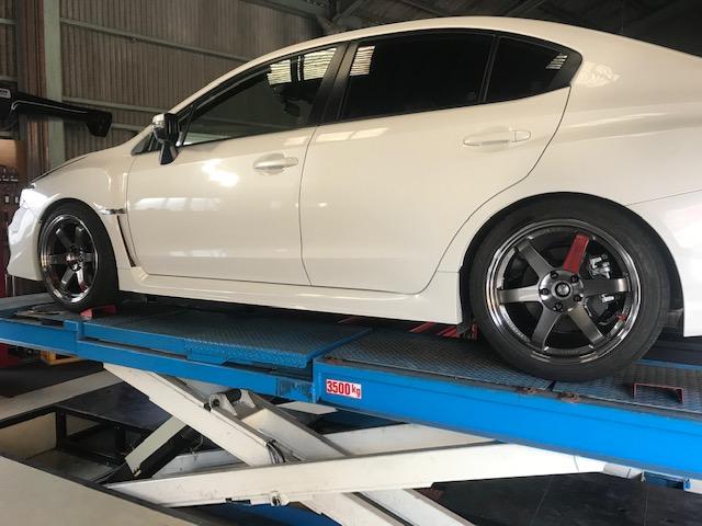 スバル ｖａｇ ｗｒｘ ｓ４ 四輪アライメント調整 ホイール交換 タイヤ交換 ホイール持込み 広島市 安佐北区 三入 シグナル ３ｄアライメント 四輪トータルアライメント ハンター アライメトキャンペーン中 旧車 輸入車 欧州車 ｔｅ３７ グーネットピット