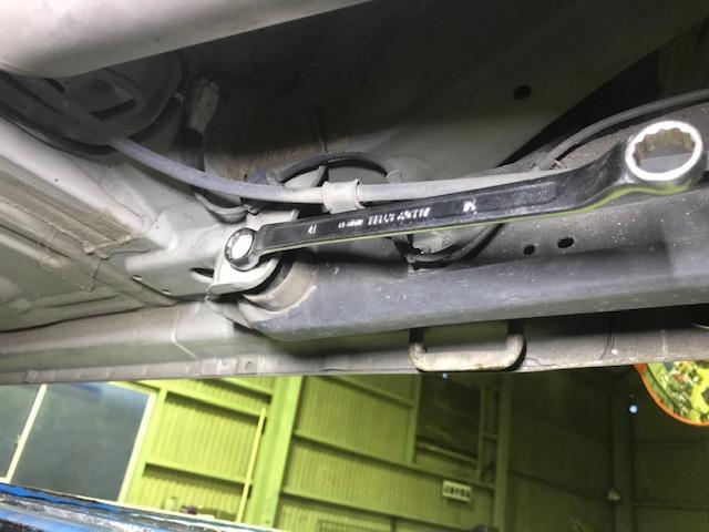 マツダ　ＭＪ２３Ｓ　ＡＺワゴン　車高調取付け　ブッシュ１Ｇ締め直し　広島市　安佐北区　三入　シグナル　車高調持込み取付け　ローダウン　四輪トータルアライメント測定　３Ｄアライメント　ハンター　アライメント調整　アライメトキャンペーン中　