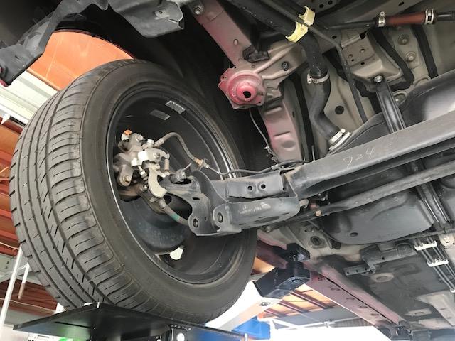 ZVW30 プリウス 車高調取付け ブッシュ1G締め直し 四輪 ZVW30 プリウス 車高調取付け ブッシュ1G締め直し 四輪