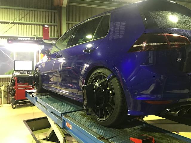 VW ゴルフR ゴルフⅦ ダウンサス取付け ブッシュ1G締め直し VW ゴルフR ゴルフⅦ ダウンサス取付け ブッシュ1G締め直し