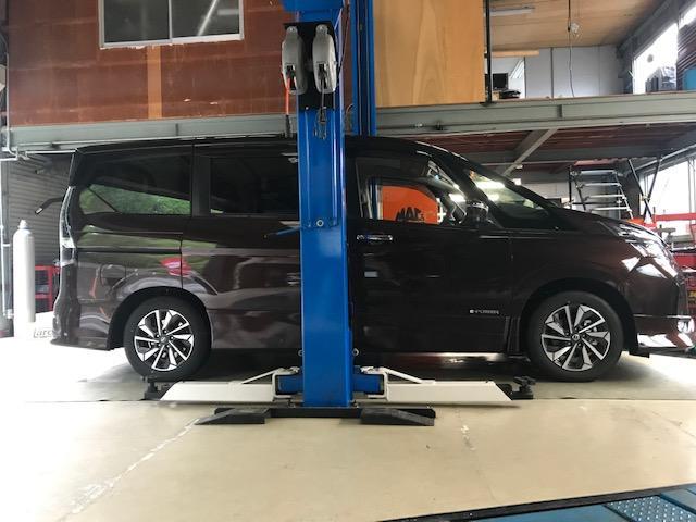 HFC27 セレナ e-power ハイウェイスター 車高調取付け HFC27 セレナ e-power ハイウェイスター 車高調取付け